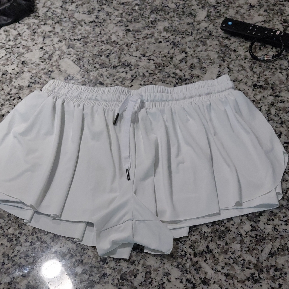Elegant White Women's Athletic Shorts